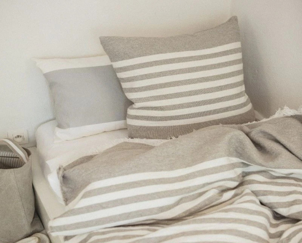 CAMILLE PILLOW